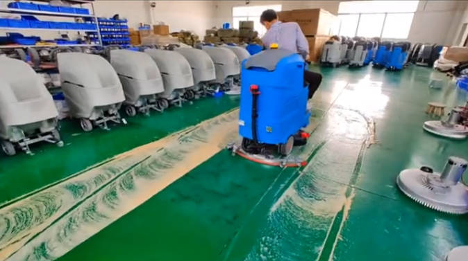 鹤壁2023年还在用人工的物业保洁不妨试试洗地机吧